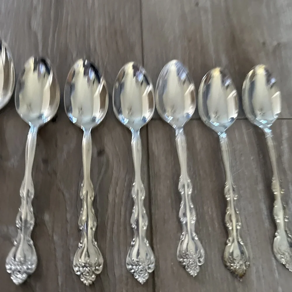 Set of 9 Teaspoons & Soup Spoon 1971 INTERLUDE Vintage International SilverPlate